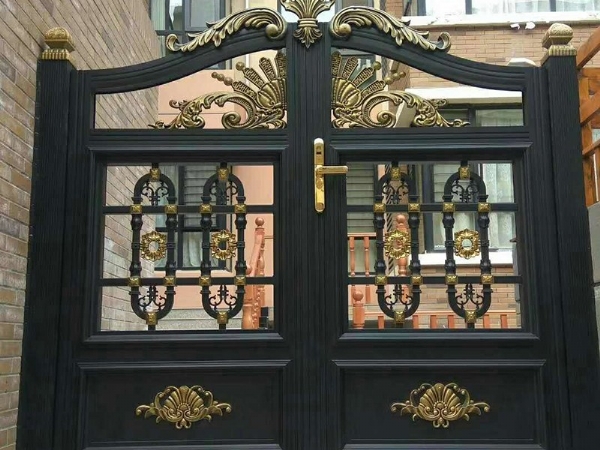 鋁藝大門(mén)